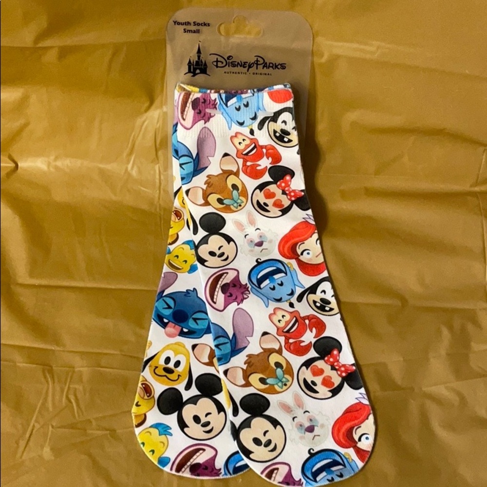 Disney Emoji Socks ❄️